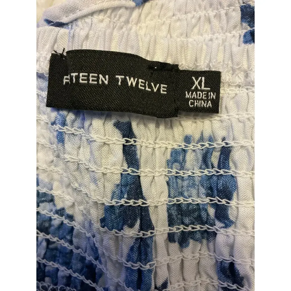NWT Fifteen Twelve Blue White Floral Smocked Crop Tank Top Junior's Size XL